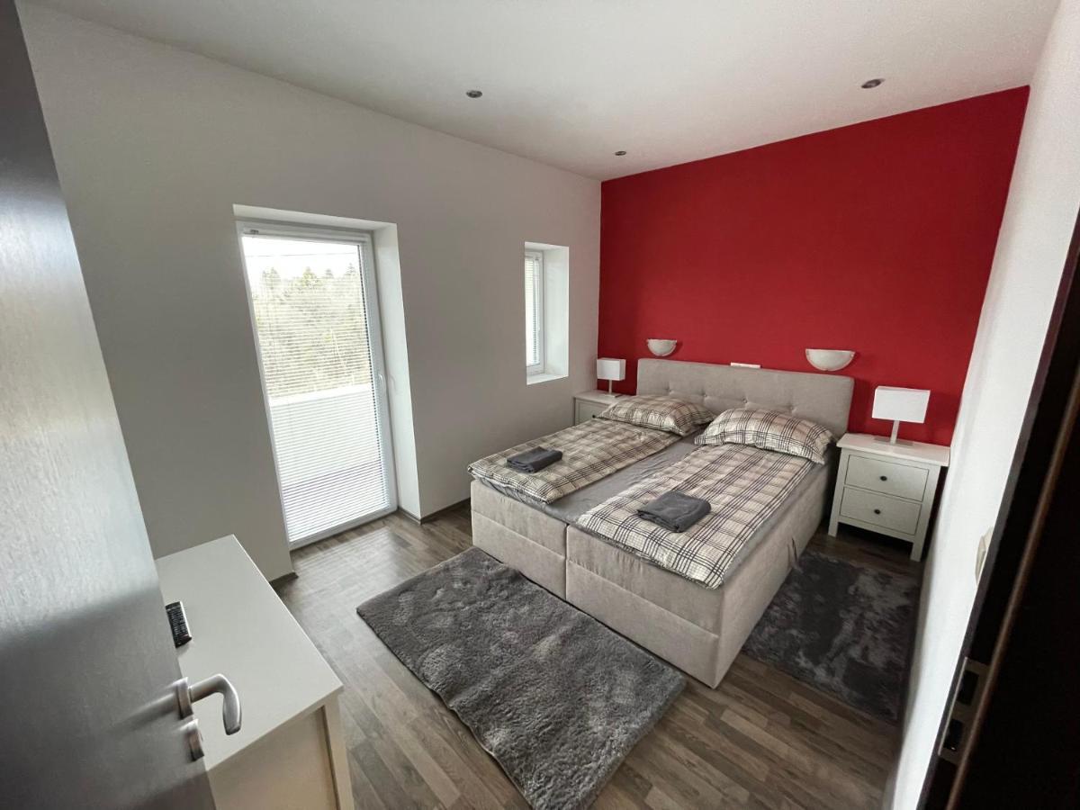 Malibu Apartman & Jacuzzi Miskolc Exterior foto