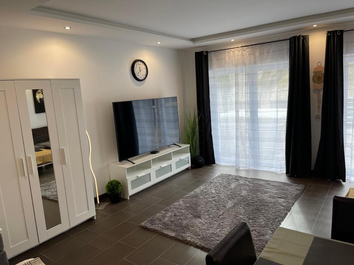 Malibu Apartman & Jacuzzi Miskolc Exterior foto